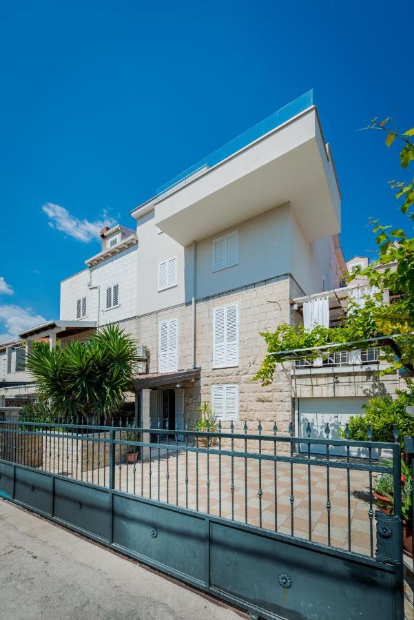 Niko'S Charming Apartment With Free Parking Дубровник Экстерьер фото